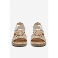 Sandały Rieker. Brązowe sandały damskie Rieker, bez wzorów, bez obcasa, na płaskiej podeszwie. Za 339.99 zł.