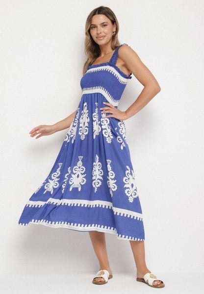 Niebieska Wiskozowa Sukienka o Rozkloszowanym Kroju w Ornamentny Wzór Adoxie. Niebieskie sukienki damskie Born2be, na co dzień, na lato, l, bez wzorów, z wiskozy, klasyczne, bez kołnierzyka, bez ramiączek, proste. Za 69.99 zł.