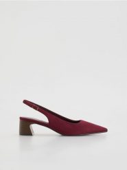 Czółenka z odkrytą piętą - fioletowy. Fioletowe czółenka damskie Reserved, bez wzorów, bez obcasa. Za 119.99 zł.