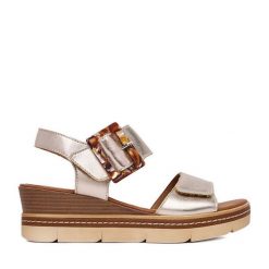 Sandały Remonte. Żółte sandały damskie Remonte, bez wzorów, bez obcasa, na koturnie. Za 379.99 zł.