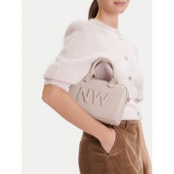 Torebka Nine West. Fioletowe torebki klasyczne damskie Nine West, bez wzorów, bez dodatków. Za 269.99 zł.