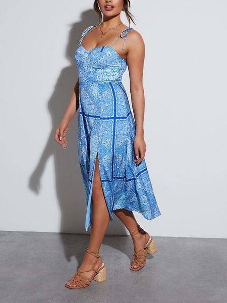 Milan Kiss Sukienka w kolorze błękitnym rozmiar: M. Niebieskie sukienki damskie Milan Kiss, m, bez wzorów, bez kołnierzyka, bez ramiączek, midi. Za 157.35 zł.