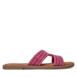 Klapki Tamaris. Czerwone klapki damskie Tamaris, bez wzorów, bez obcasa. Za 239.99 zł.