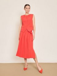 BGN Spódnica w kolorze czerwonym rozmiar: 38. Czerwone spódniczki damskie BGN, bez wzorów, z tkaniny, midi, proste. Za 143.99 zł.