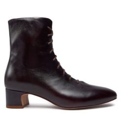 Botki Balagan. Czerwone botki damskie BALAGAN, bez obcasa, na słupku, bez zapięcia. Za 799.99 zł.
