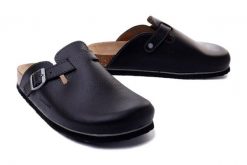 DR. BRINKMANN 600425-1 schwarz, klapki profilatyczne męskie. Czarne klapki i japonki męskie Dr. Brinkmann, ze skóry. Za 339.90 zł.