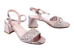 MARCO TOZZI 2-28382-44 532 rose met. comb , sandały damskie. Szare sandały damskie Marco Tozzi, bez wzorów, z gumy, bez obcasa, na obcasie. Za 249.90 zł.