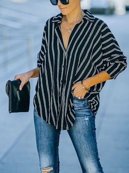 LA Angels Bluzka w kolorze czarnym rozmiar: S. Czarne bluzki damskie LA Angels, s, bez wzorów, bez kołnierzyka, bez ramiączek. Za 141.52 zł.