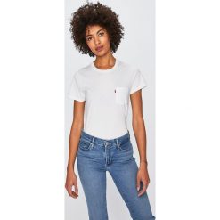 Levi's - Top. Białe topy damskie Levi's, s, bez wzorów, z bawełny, bez kołnierzyka. W wyprzedaży za 79.90 zł.