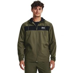 Kurtka męska Under Armour SPORTSTYLE WINDBREAKER. Zielone kurtki męskie Under Armour, m, bez wzorów, bez kaptura. Za 189.99 zł.