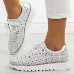 Perłowe ażurowe skórzane półbuty damskie Dia 629. Białe półbuty damskie DiA, w ażurowe wzory, ze skóry, eleganckie, bez obcasa. Za 269.00 zł.