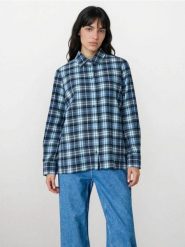 Flanelowa koszula w kratę - wielobarwny. Koszule damskie Sinsay, l, bez wzorów, bez kołnierzyka, bez ramiączek. Za 49.99 zł.