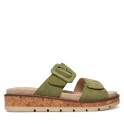 Klapki Caprice. Zielone klapki damskie Caprice, bez wzorów, bez obcasa. Za 249.99 zł.