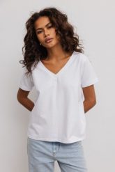 T shirt z dekoltem w kształcie V w kolorze BIAŁYM- V NECK-M. Białe t-shirty damskie Marsala, m, bez wzorów, z bawełny, bez kołnierzyka. Za 69.90 zł.