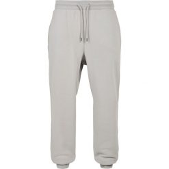Spodnie Urban Classics basic-grandes tailles. Szare spodnie materiałowe męskie Urban Classics, bez wzorów. Za 206.00 zł.