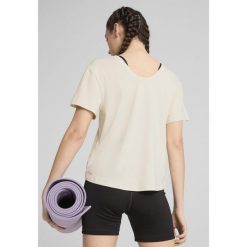 Damska luźna koszulka MOVE CLOUDSPUN PUMA Alpine Snow White. Białe bluzki sportowe damskie Puma, l, bez wzorów, bez ramiączek. W wyprzedaży za 84.00 zł.
