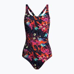 Strój pływacki jednoczęściowy damski Nike Multiple Print Fastback. Czerwone stroje jednoczęściowe damskie Nike, xs, bez wzorów. Za 139.99 zł.