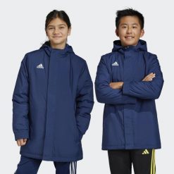 Entrada 22 Stadium Jacket. Niebieskie szorty męskie Adidas, bez wzorów, z materiału, klasyczne. Za 238.99 zł.