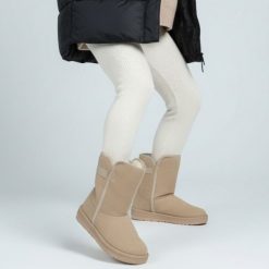 Śniegowce damskie Big Star, ze skóry zamszowej z elastycznymi wstawkami po bokach wsuwaną konstrukcją zabudowaną cholewką, beżowe, KK274617. Brązowe śniegowce damskie Big Star, ze skóry. Za 119.00 zł.