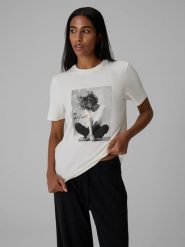 4F T-shirt relaxed z nadrukiem damski - kremowy L. Białe t-shirty damskie 4f, l, bez wzorów, z bawełny, bez kołnierzyka. Za 79.99 zł.