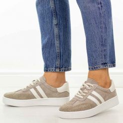 Beżowe skórzane półbuty damskie Filippo Dp7512/26. Brązowe półbuty damskie Filippo, bez wzorów, z jeansu, biznesowe, bez obcasa, na płaskiej podeszwie. Za 239.00 zł.