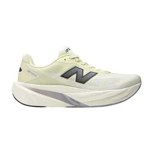 Buty do biegania męskie New Balance Rebel. Białe buty fitness męskie New Balance, do biegania. Za 998.00 zł.
