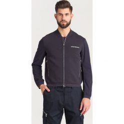 BLUZA Emporio Armani. Niebieskie bluzy bez kaptura męskie Emporio Armani, l, z tkaniny. Za 617.40 zł.