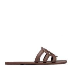 Klapki Nine West. Brązowe klapki damskie Nine West, bez wzorów, bez obcasa. Za 89.99 zł.