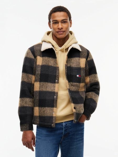 Tommy Jeans kurtka na przejście między porami roku Mężczyźni brązowy, XL. Brązowe kurtki męskie Tommy Jeans, m, bez wzorów, z jeansu, bez kaptura. Za 649.95 zł.
