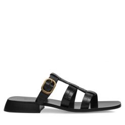 Klapki Gino Rossi. Czarne klapki damskie Gino Rossi, bez wzorów, bez obcasa. Za 259.99 zł.