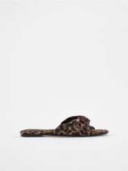 Szpilki LAUREN RALPH LAUREN. Czarne szpilki Lauren Ralph Lauren, bez wzorów, bez obcasa. Za 669.99 zł.