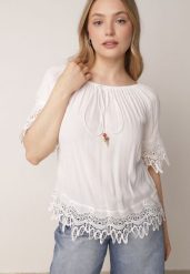 Biała Bluzka z Wiskozy w Stylu Boho z Koronką Sznurkami i Koralikami Dazzlebell. Białe bluzki damskie Born2be, m, bez wzorów, z jeansu, biznesowe, bez kołnierzyka, bez ramiączek. Za 69.99 zł.