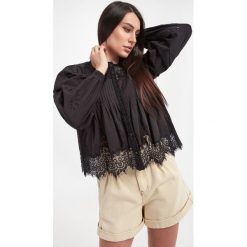 Koszula TWINSET. Koszule damskie Twinset Milano, bez wzorów, bez kołnierzyka, bez ramiączek. W wyprzedaży za 555.97 zł.