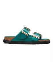 Birkenstock Skórzane klapki "Arizona" w kolorze zielonym rozmiar: 36. Zielone klapki damskie Birkenstock, bez wzorów, bez obcasa. Za 680.85 zł.