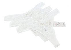 Scandale Le String Sensual 3-pack białe koronkowe stringi, rozmiar M. Białe stringi damskie Erima, m, bez wzorów, z bawełny. Za 266.99 zł.