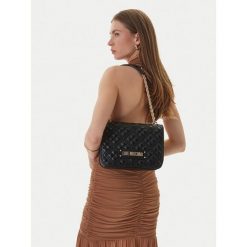 Torebka LOVE MOSCHINO. Czarne torebki klasyczne damskie Love Moschino, bez wzorów, bez dodatków. Za 939.99 zł.