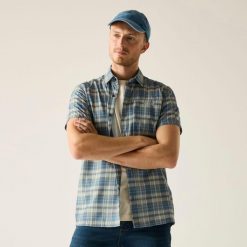 Koszula przeciw owadom Regatta Travel Light. Zielone koszule męskie Regatta, m, bez wzorów, z elastanu, bez kołnierzyka, bez ramiączek. Za 149.99 zł.