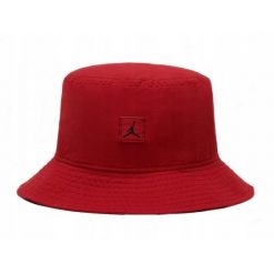 Czapka kapelusz męski NIKE JORDAN. Czerwone czapki męskie Nike, bez wzorów. Za 159.00 zł.
