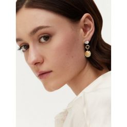 Kolczyki Guess. Żółte kolczyki damskie Guess, złote. Za 249.99 zł.