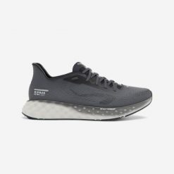 Buty do biegania męskie Kiprun KS900 Light. Białe obuwie do biegania damskie KIPRUN. Za 399.99 zł.