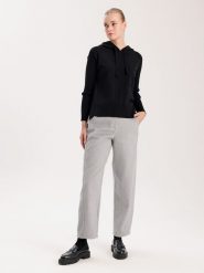BGN Sweter w kolorze czarnym rozmiar: 38. Czarne swetry klasyczne damskie BGN, z wełny, bez kołnierzyka. Za 118.56 zł.