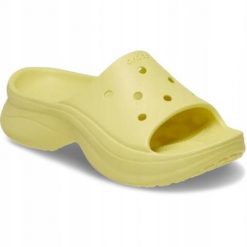 Klapki Dla Dorosłych Crocs Bae Slide. Czerwone klapki damskie Crocs, bez wzorów, z materiału, bez obcasa. Za 191.99 zł.