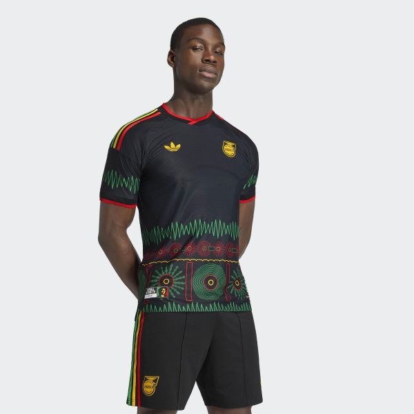 Oryginalna koszulka wyjazdowa Jamajka 26 x Bob Marley. Czarne t-shirty sportowe męskie Adidas, bez ramiączek, do piłki nożnej, climacool (adidas). Za 649.00 zł.