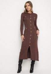 Brązowa Sweterkowa Sukienka z Wiskozą Ozdobiona Metalicznymi Guzikami Eldatila. Brązowe sukienki damskie Born2be, na co dzień, m, bez wzorów, z wiskozy, klasyczne, bez kołnierzyka, bez ramiączek, maxi, proste. Za 139.99 zł.