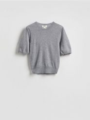 Wełniany sweter - jasnoszary. Szare swetry klasyczne damskie Reserved, l, z dzianiny, bez kołnierzyka. Za 199.99 zł.