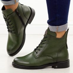 Zielone zimowe płaskie botki damskie Potocki 12179. Zielone botki damskie POTOCKI, na jesień, ze skóry, eleganckie, bez obcasa, na obcasie, bez zapięcia. Za 229.00 zł.
