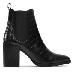 Botki Rage Age. Czarne botki damskie Rage Age, bez obcasa, na słupku, bez zapięcia. Za 549.99 zł.