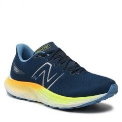 Buty do chodzenia męskie New Balance MEVOZLH3. Niebieskie obuwie do biegania damskie New Balance. Za 499.80 zł.