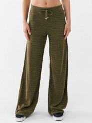 ONLY Spodnie dzianinowe 15294501 Zielony Wide Leg. Zielone spodnie materiałowe damskie Only, bez wzorów, z dzianiny. Za 269.99 zł.