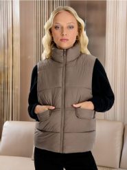 Kamizelka pikowana - brązowy. Brązowe kamizelki damskie Sinsay, l. W wyprzedaży za 42.99 zł.